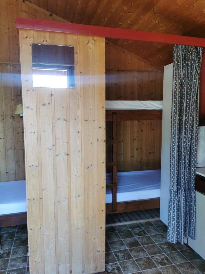 Loken Camping - Trivelig Og Idyllisk Ved Vannet Hotel Olden Buitenkant foto